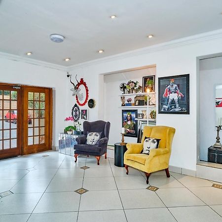 Inn & Out Sandton Park Johannesburg Ngoại thất bức ảnh