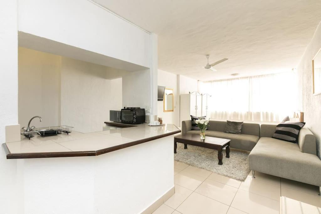 Inn & Out Sandton Park Johannesburg Ngoại thất bức ảnh