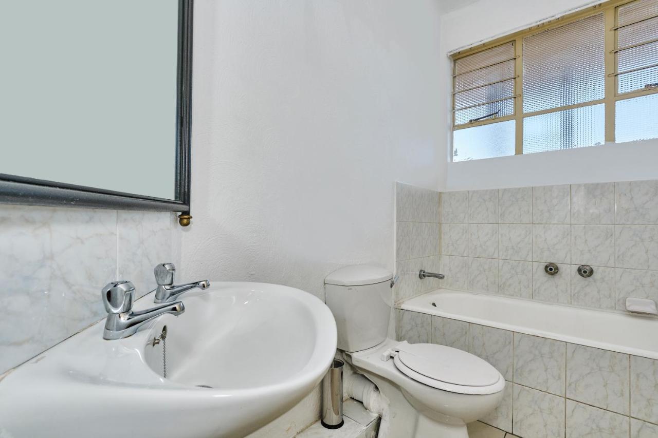 Inn & Out Sandton Park Johannesburg Ngoại thất bức ảnh